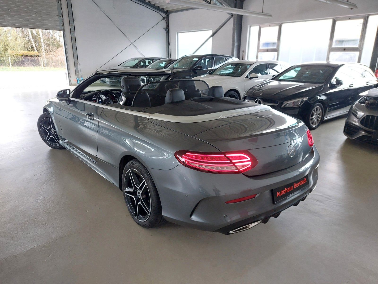 Mercedes-Benz C 180 Cabrio AMG-LINE - Samsaru's Car Outlet