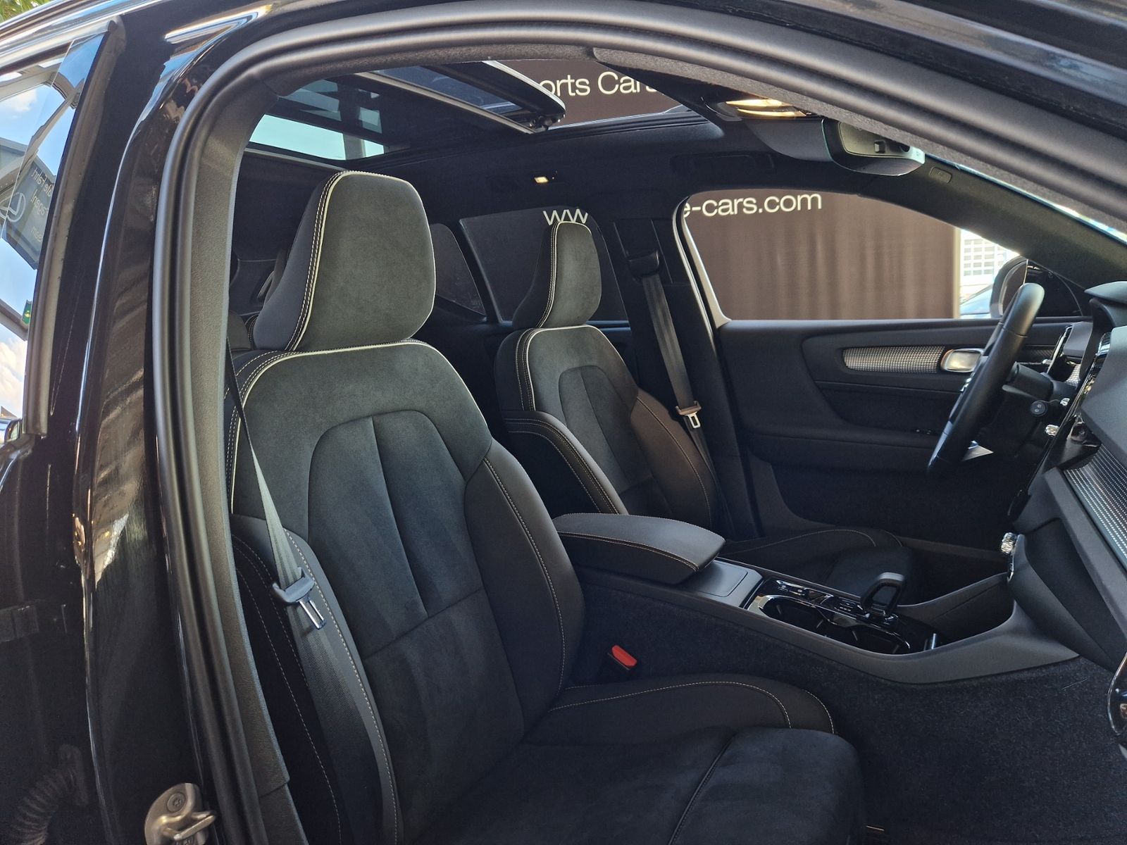 Volvo XC40 Ultra Dark PANO KLIMA ALU AHK NAVI