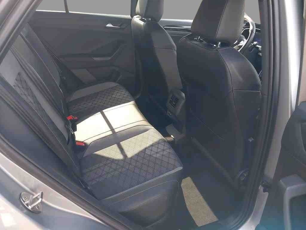 Volkswagen T-Roc 2.0 TSI 4M R-Line - Samsaru's Car Outlet