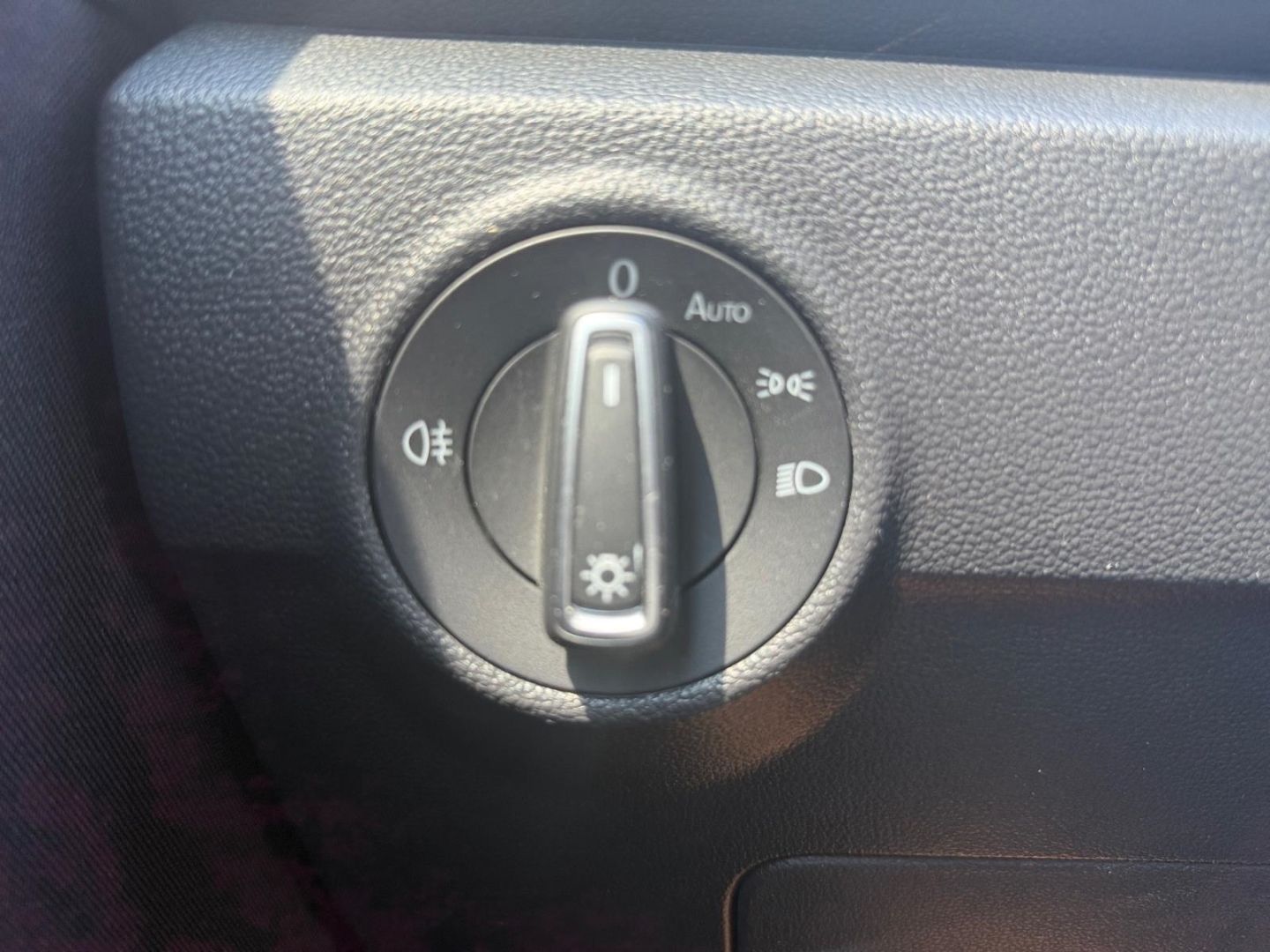 Volkswagen T-Roc Style 1.5 TSI - Samsaru's Car Outlet