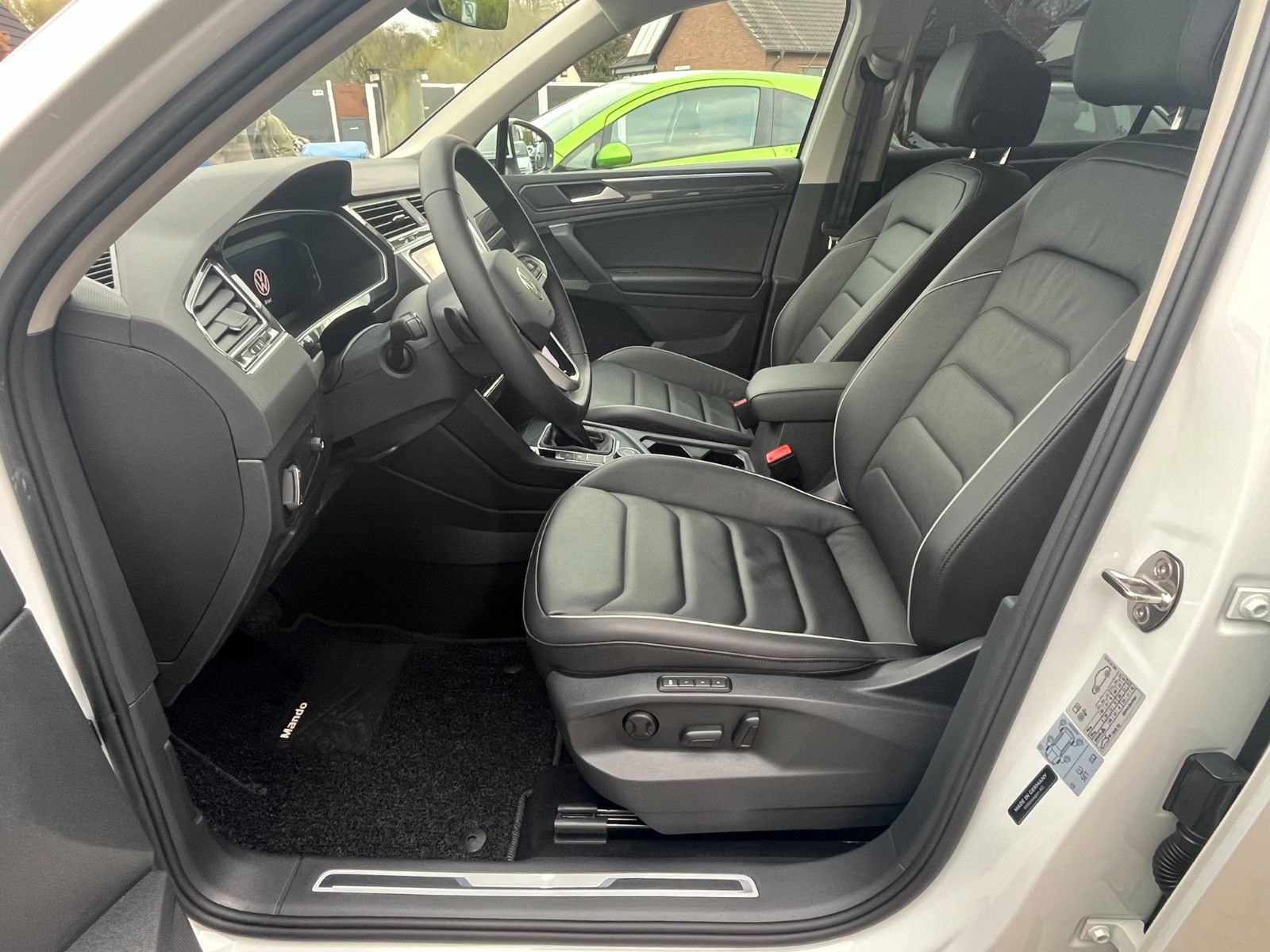 Volkswagen Tiguan 2.0 TDI DSG Top-Ausstattung - Samsaru's Car Outlet