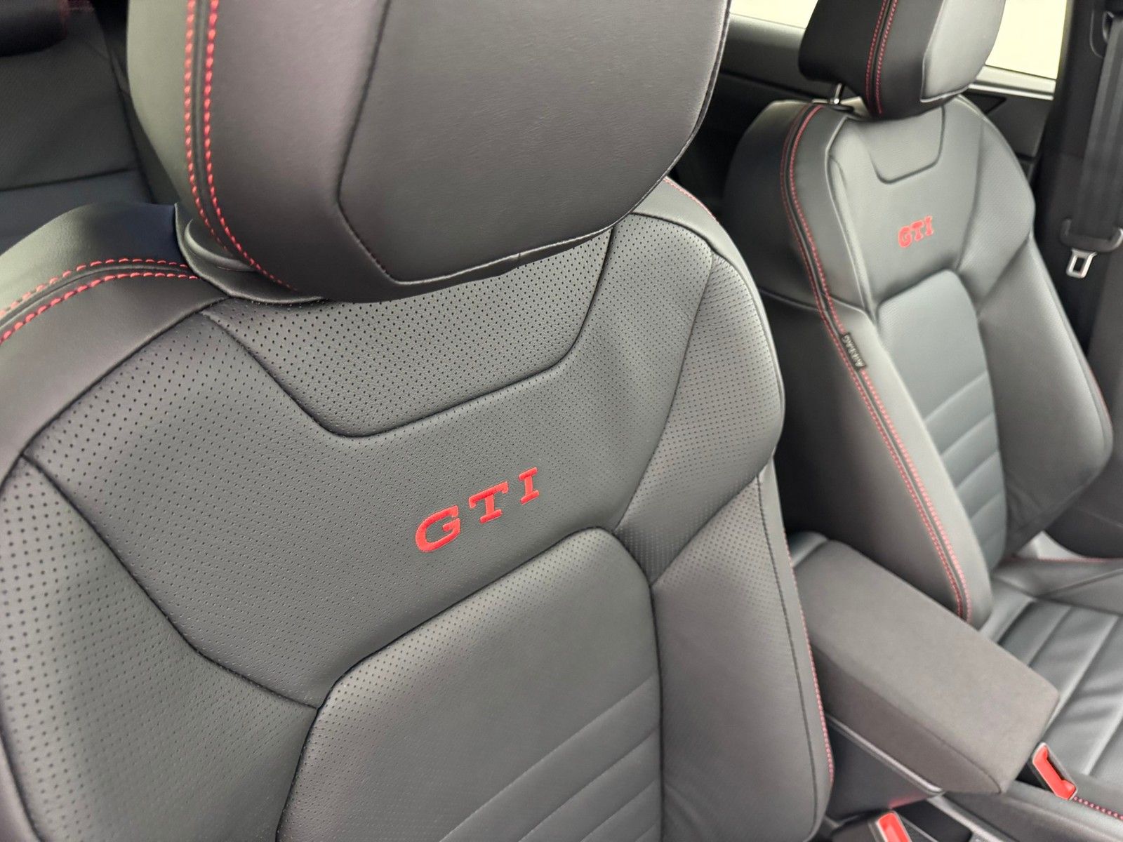Volkswagen Polo GTI DSG IQ.DriveLederVarennaPanoParkComfort