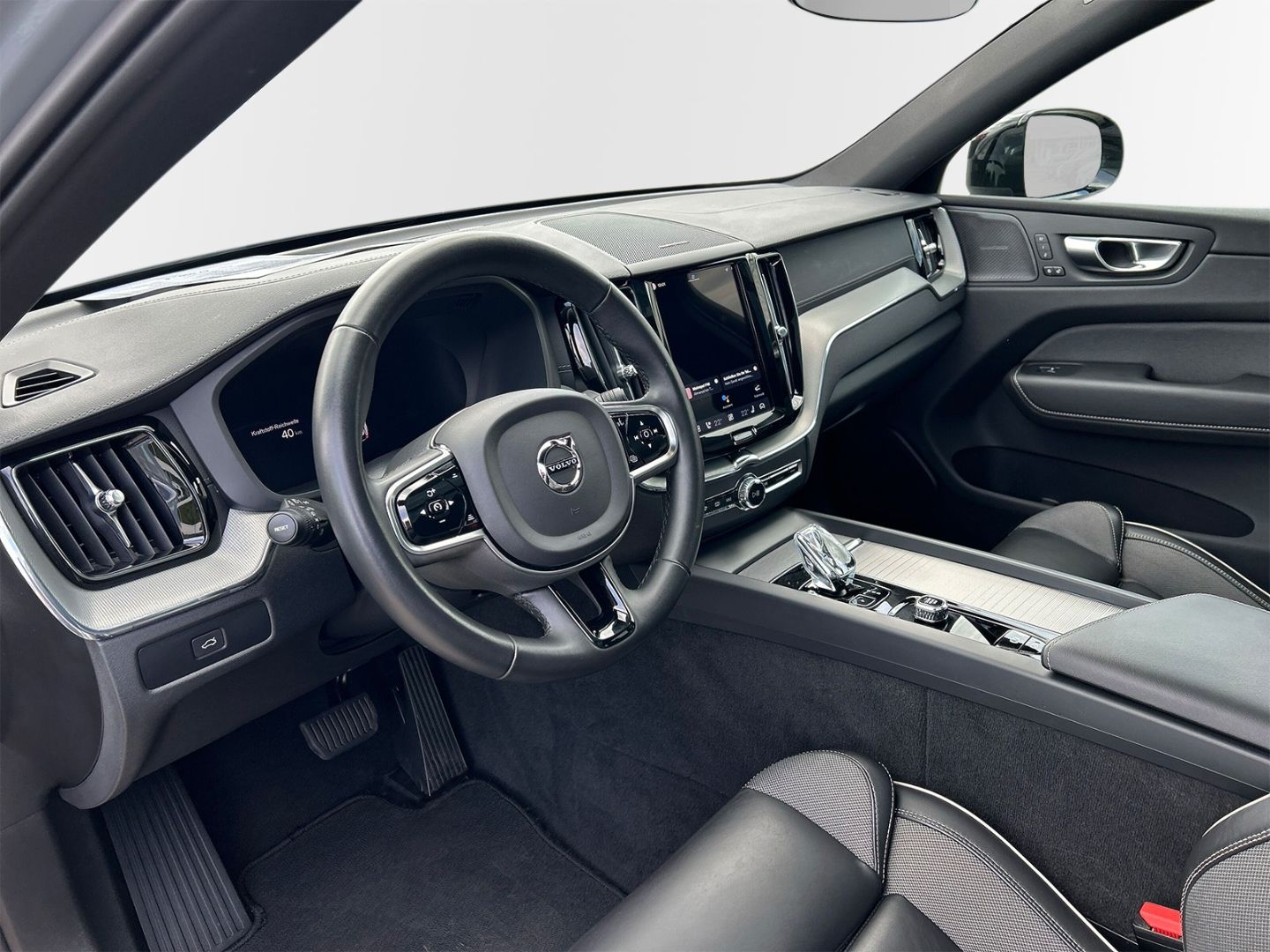 Volvo XC60 B4 Diesel AWD Ultimate Dark 21'' ACC AHK Lu