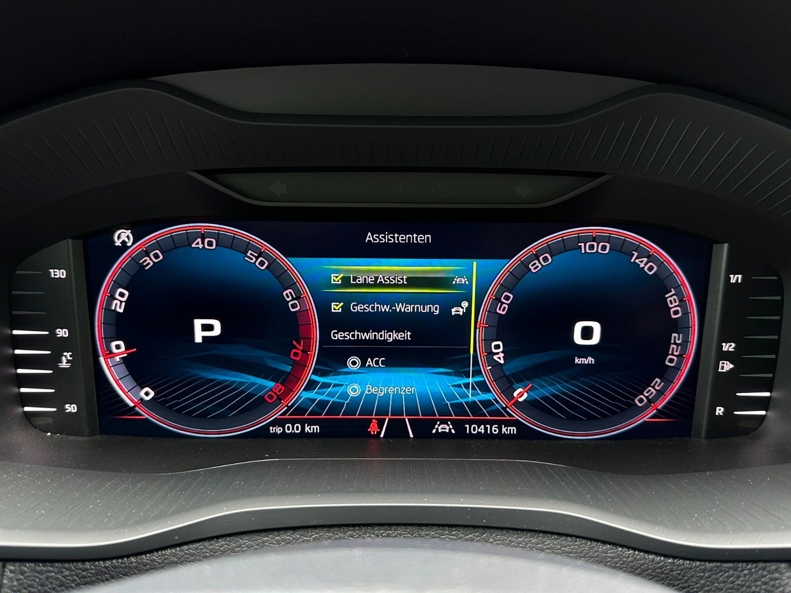 Skoda 150PS DSG Sportline NAVI ACC KAMERA eHK LM19"AHK