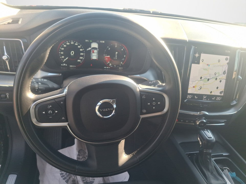VOLVO XC 60 D5 AWD Momentum