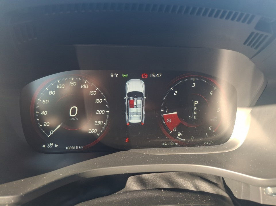 VOLVO XC 60 D5 AWD Momentum