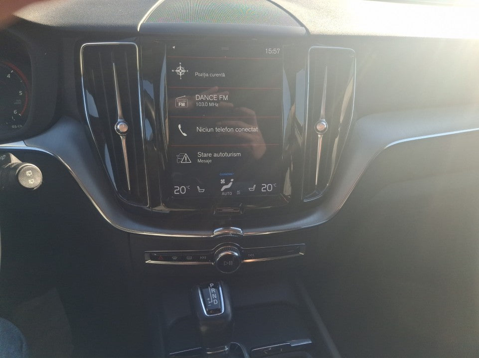 VOLVO XC 60 D5 AWD Momentum