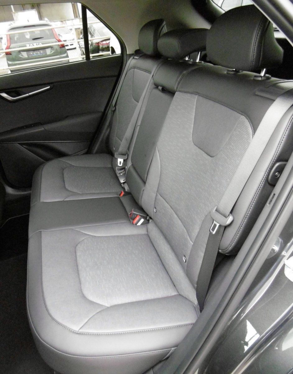 Kia Niro Spirit 1.6 Hybrid - Samsaru's Car Outlet