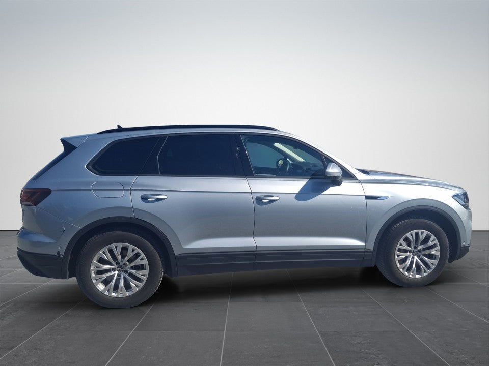 Volkswagen Touareg Garantie 12 luni / Rate / Leasing / Credit / Istoric si km certificati