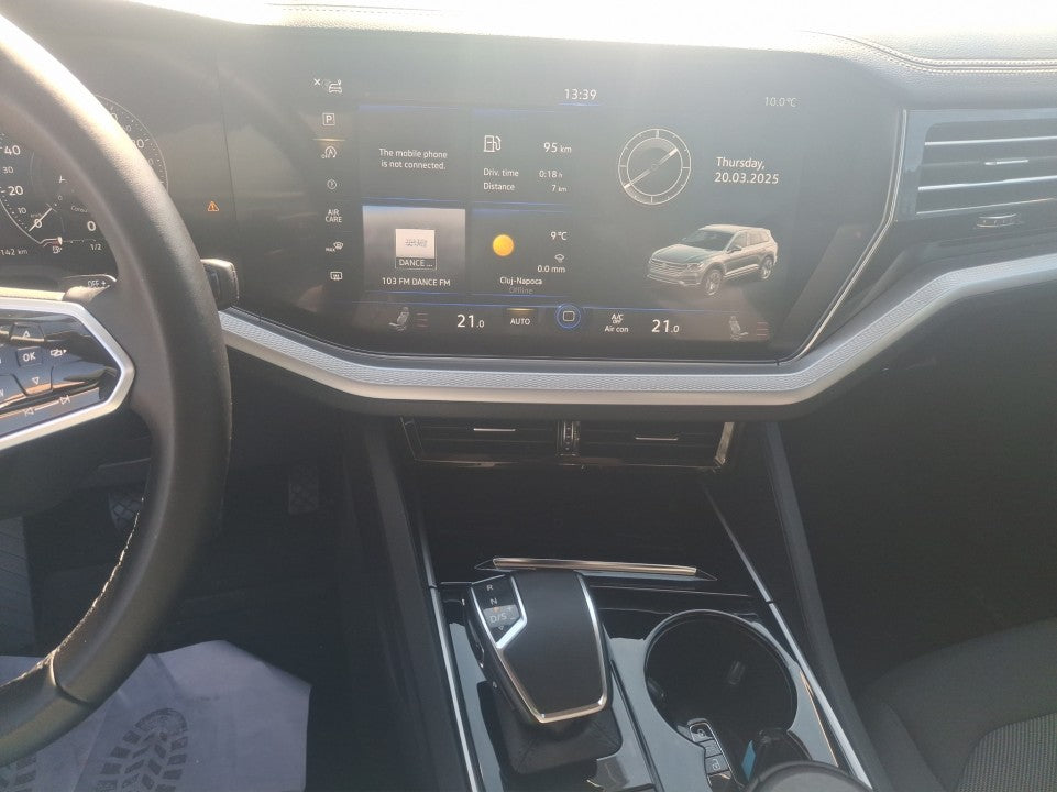Volkswagen Touareg Garantie 12 luni / Rate / Leasing / Credit / Istoric si km certificati