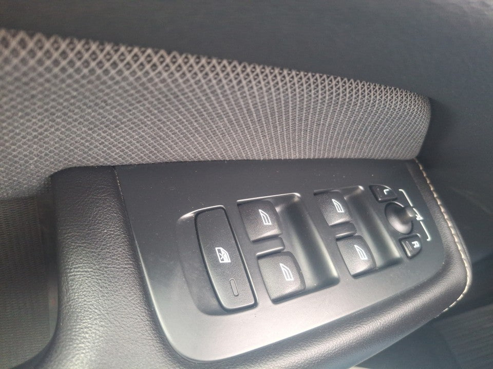 Volvo XC 60 Volvo XC60 B5 R-Design AWD Geartronic