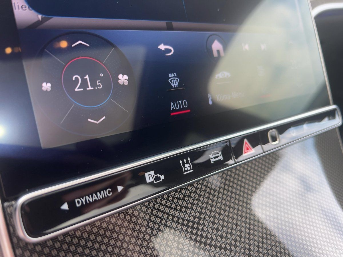 Mercedes-Benz GLC 300 d 4M AMG Line DigiLight|KeyGo|S-Dach|TWA