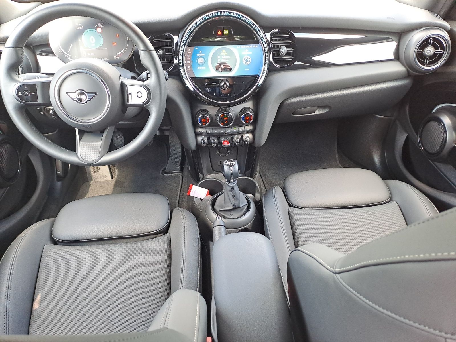 MINI Cooper Classic - Samsaru's Car Outlet