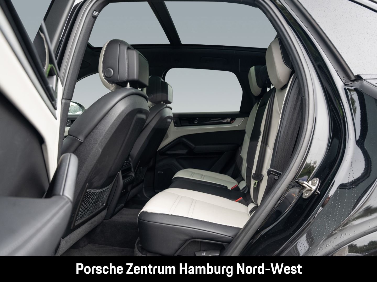 Porsche Cayenne E-Hybrid Panoramadach PASM BOSE InnoDr.