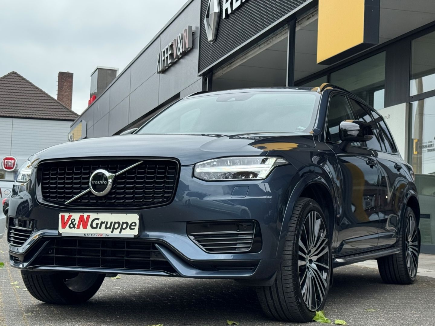 Volvo XC90 R Design Edition Recharge AWD - Samsaru's Car Outlet