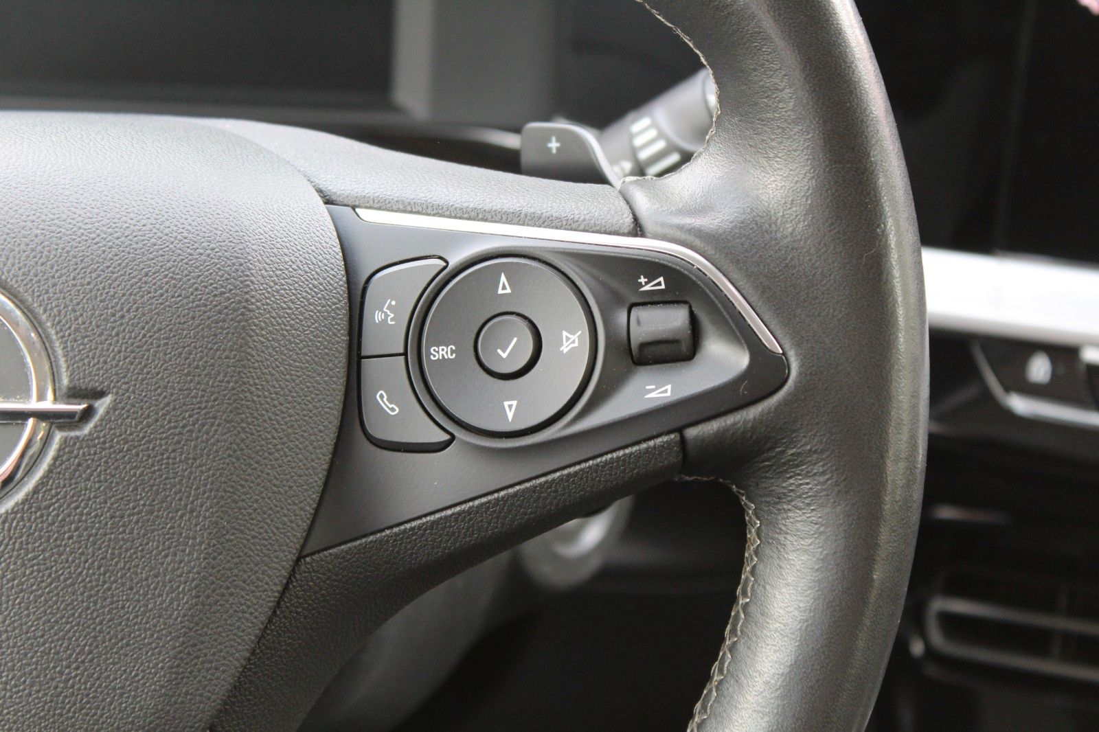 Opel Mokka Elegance - Samsaru's Car Outlet