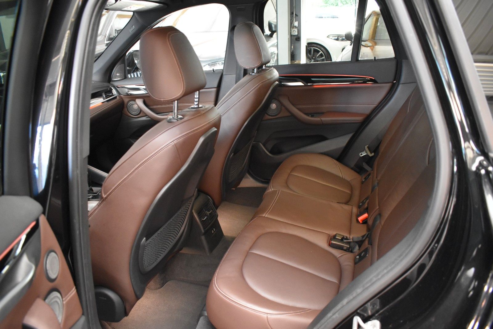 BMW X1 xDrive 25 d M SPORT - Samsaru's Car Outlet