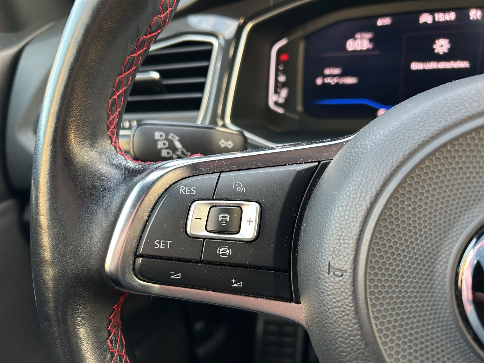 Volkswagen T-Roc TSI Sport R-Line - Samsaru's Car Outlet