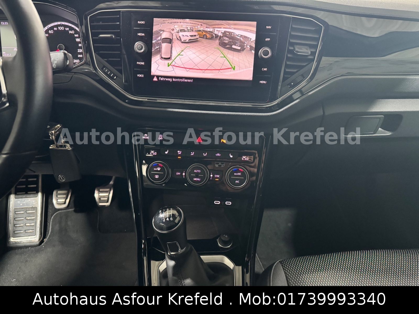 Volkswagen T-Roc Sport Black - Samsaru's Car Outlet