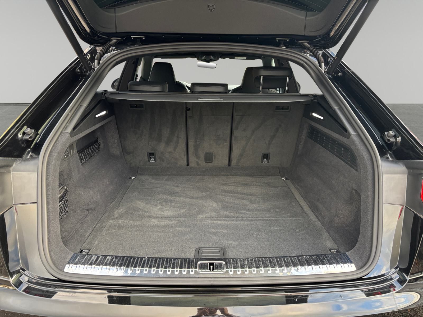 Audi RS Q8 4.0 TFSI AHK HUD VMax Keramik Matrix