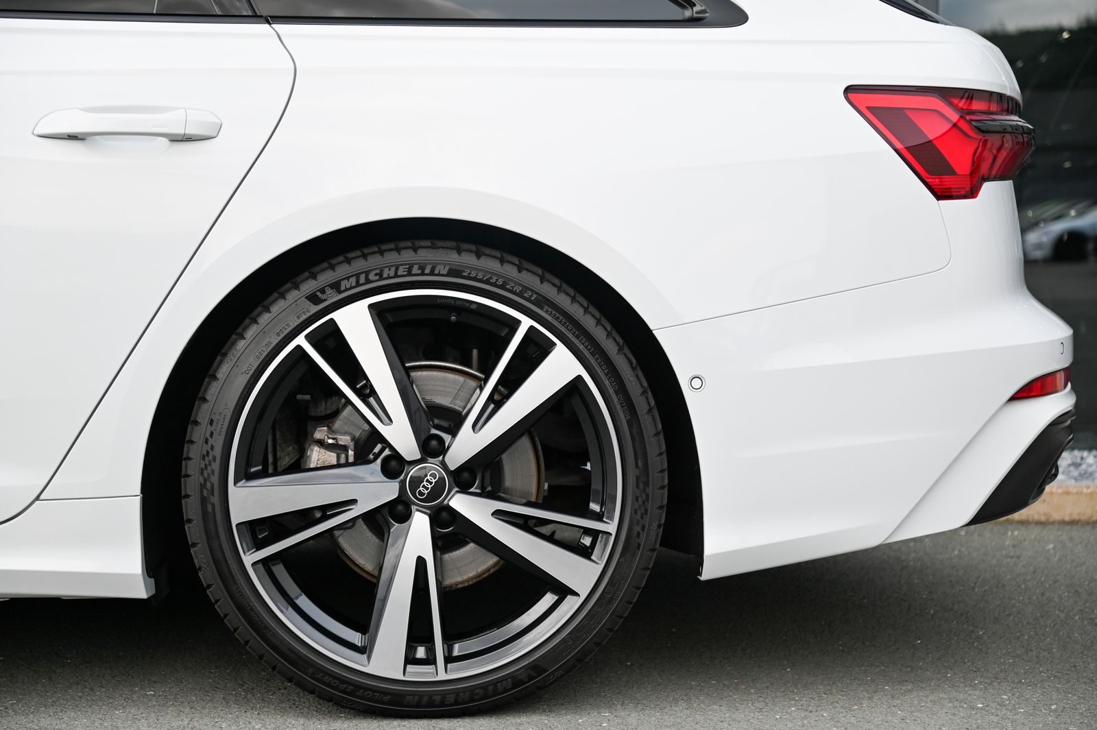 Audi A6 Avant 50 TDI quattro S line - Samsaru's Car Outlet