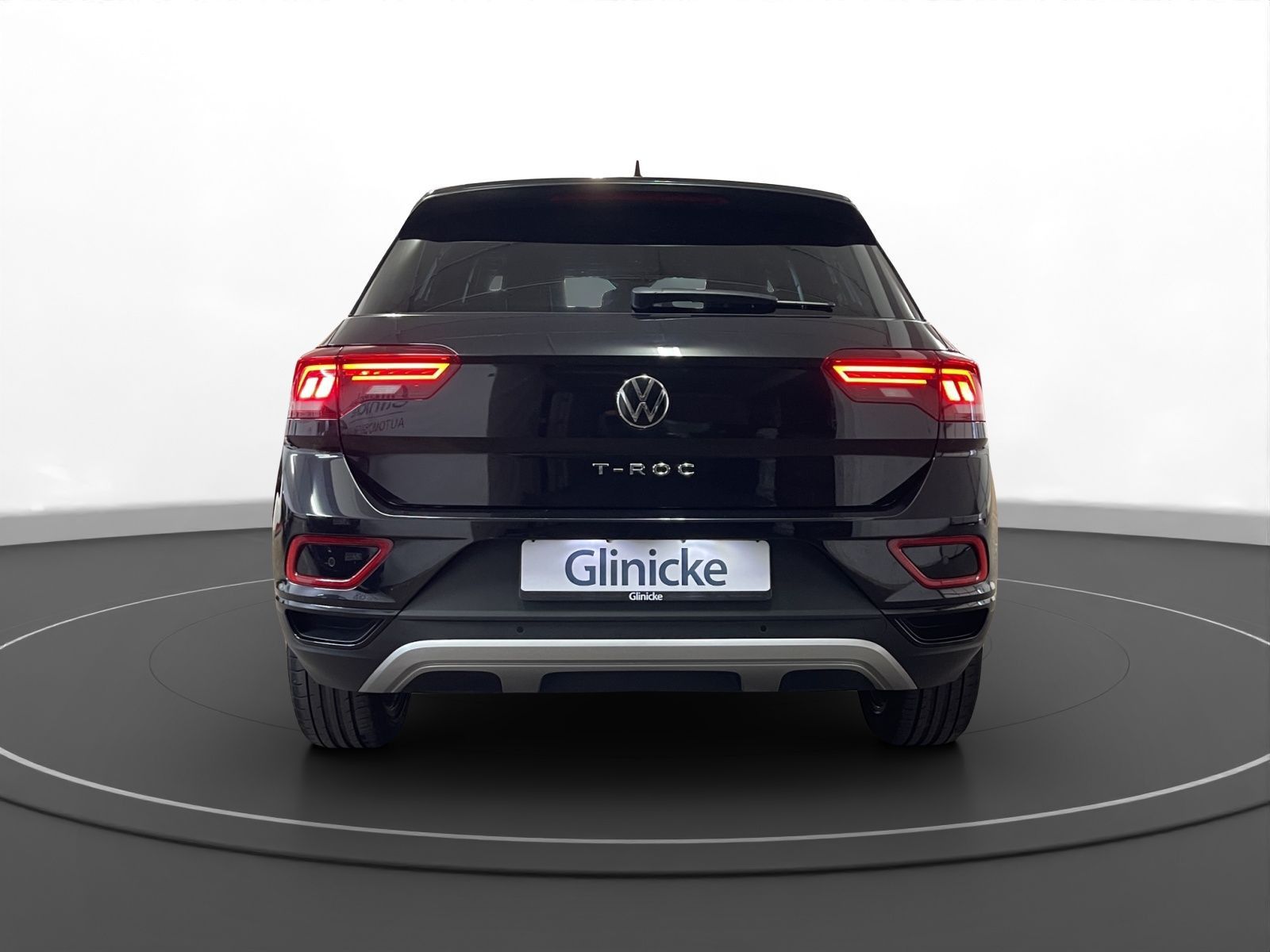 Volkswagen T-Roc 1.5 TSI Style - Samsaru's Car Outlet