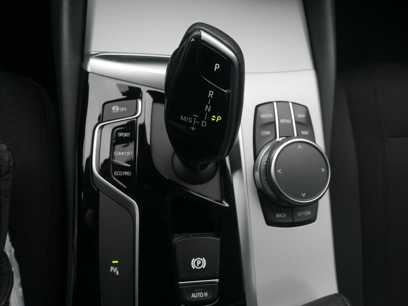 BMW 530 i xDrive Limousine Business Navi Head-up LED