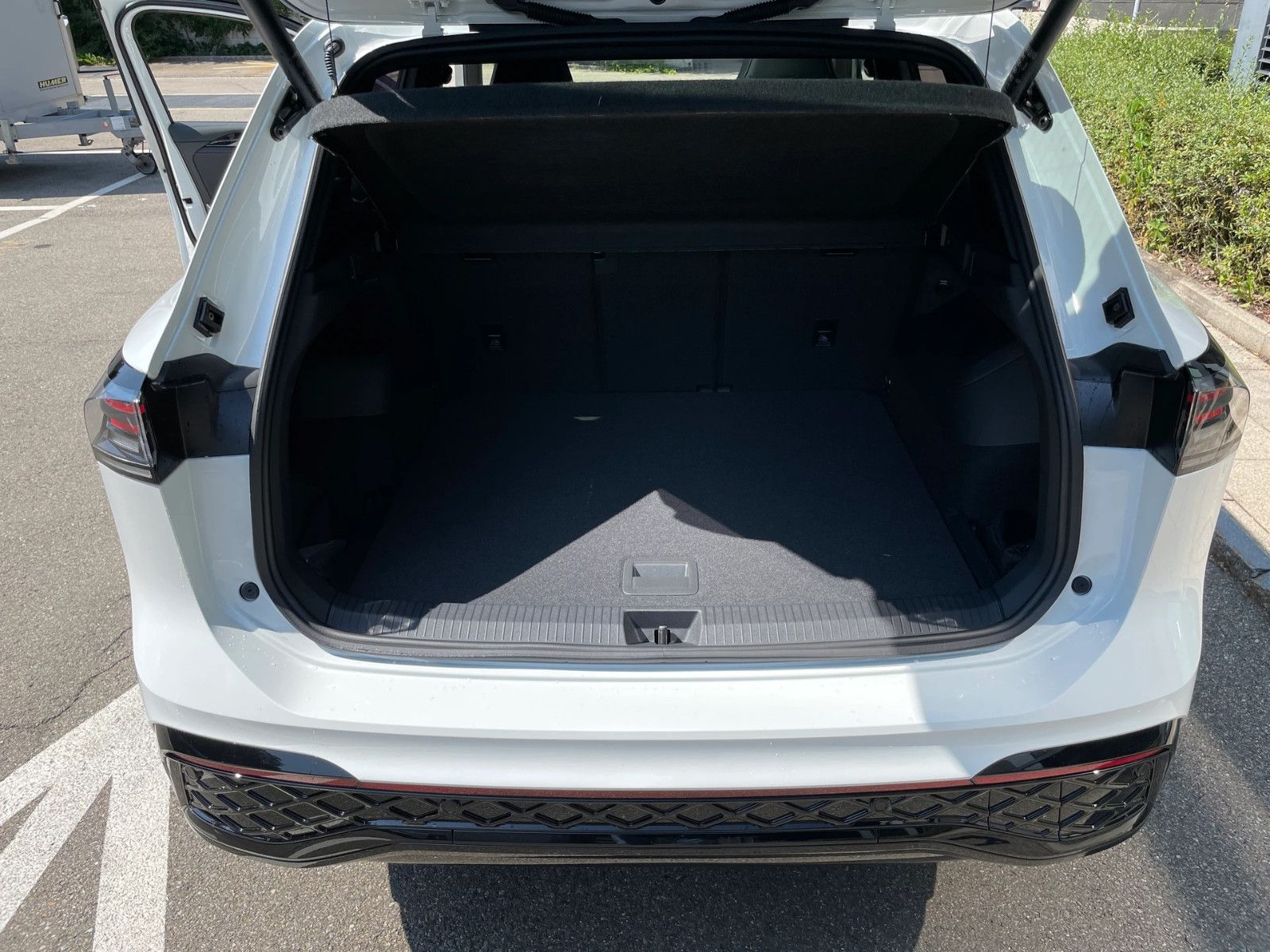 Volkswagen Tiguan TDI R-Line AHK 20Z Area Black Leder Pano