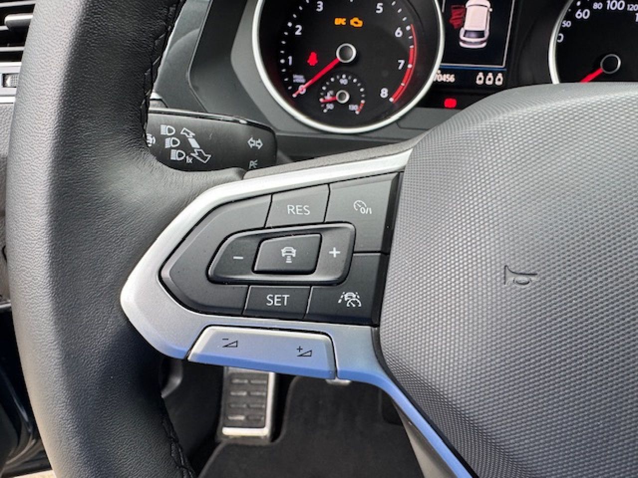 Volkswagen Tiguan Life 1.5 TSI - Samsaru's Car Outlet