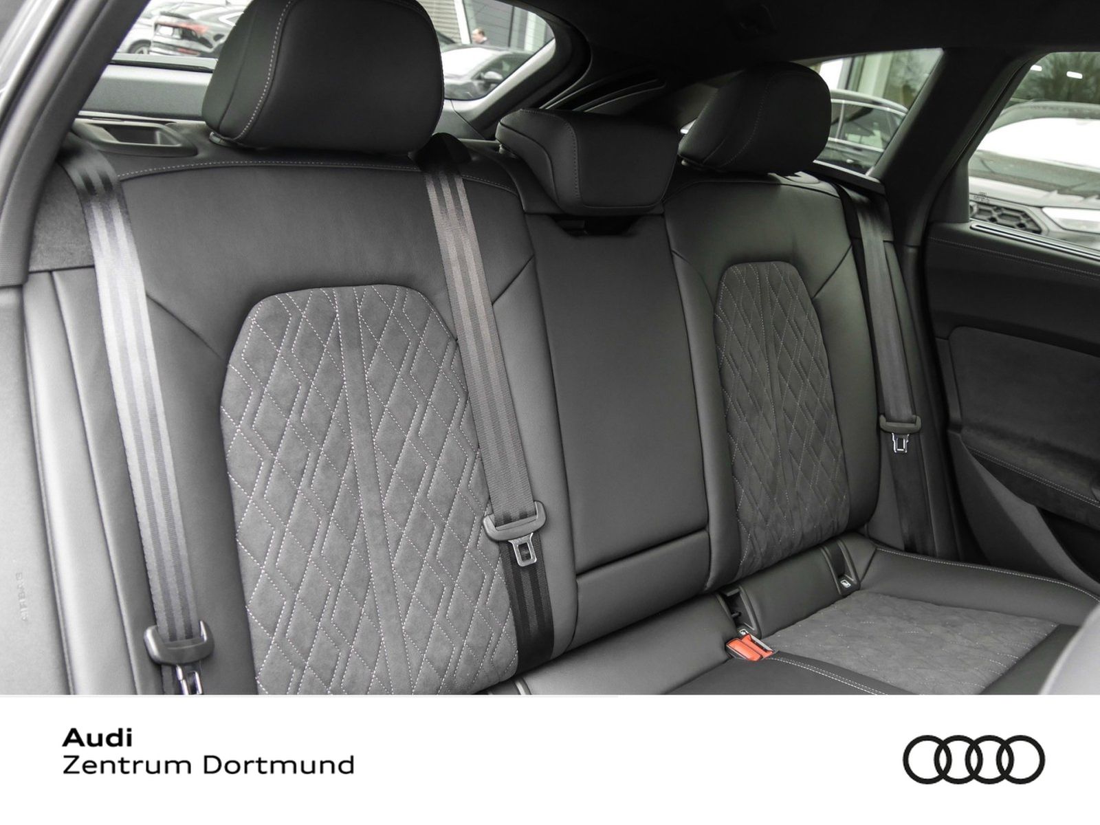 Audi A5 Avant S LINE AHK 360CAM ACC LM19 EKLAPPE NAVI