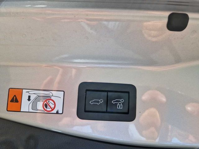 Toyota C-HR 1.8 Hybrid Team D Technik Navi Digitales Co