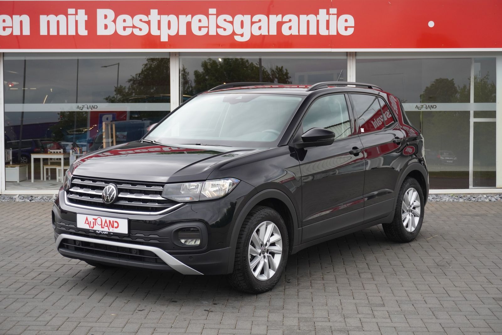 Volkswagen T-Cross 1.0 TSI - Samsaru's Car Outlet