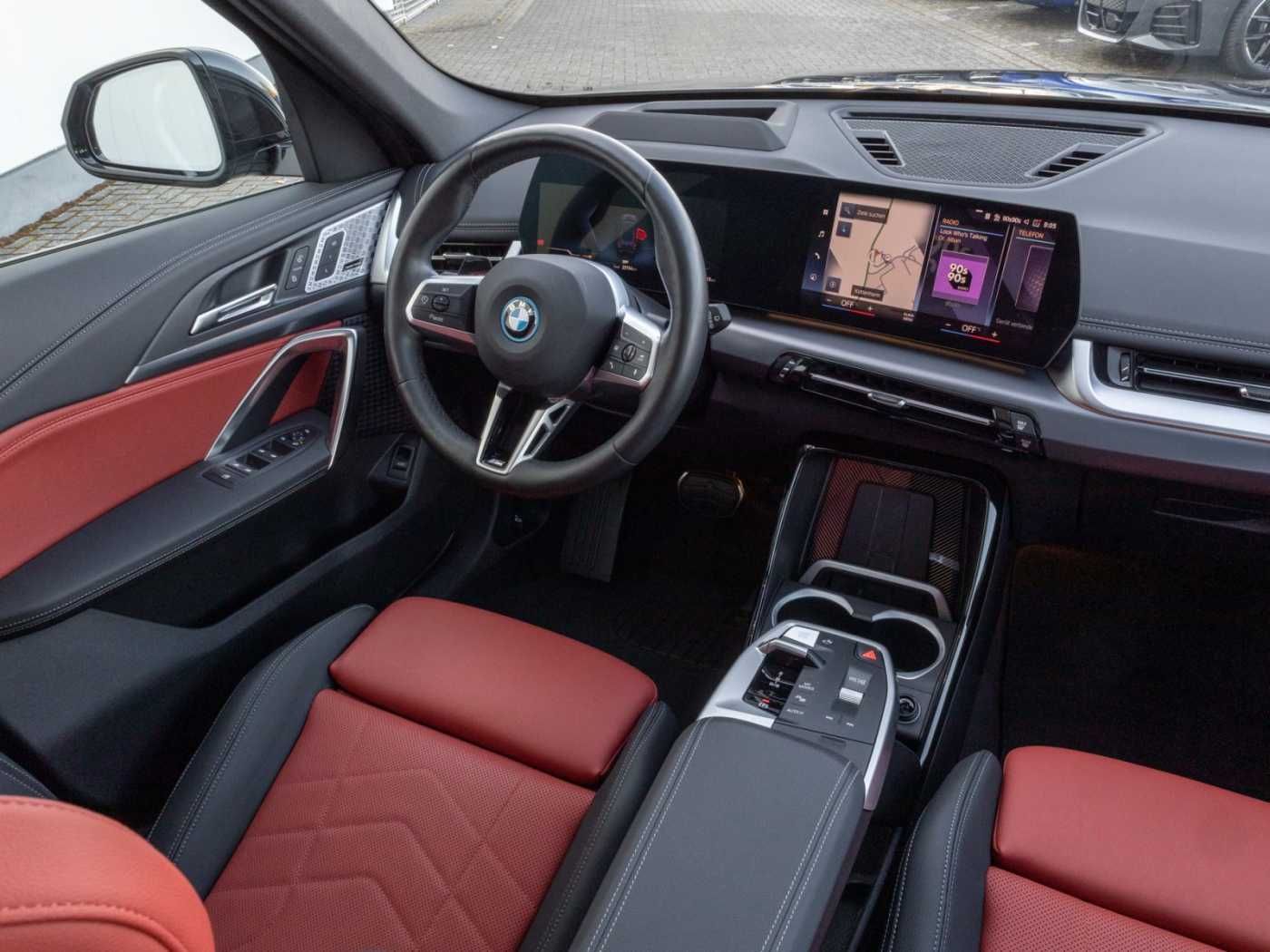 BMW iX1 xDrive30 M Sport - Samsaru's Car Outlet