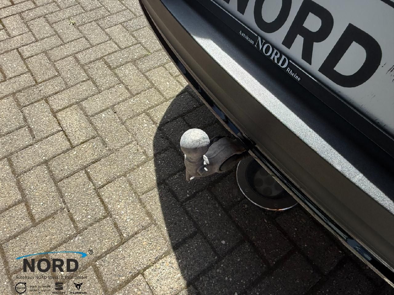 Volvo XC40 B3 Plus Dark 2WD/AHK/Blis/ACC/Licht-P.