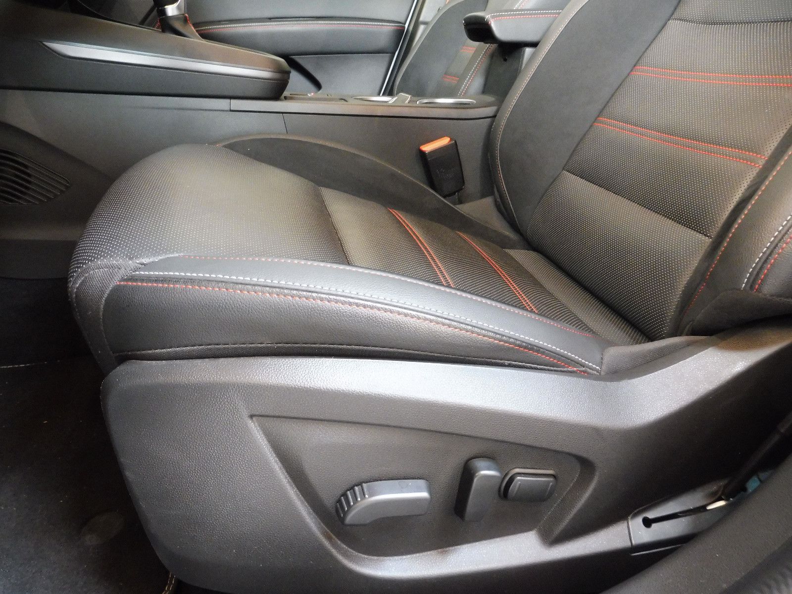 Renault Arkana R.S. Line TCe 160 - Samsaru's Car Outlet