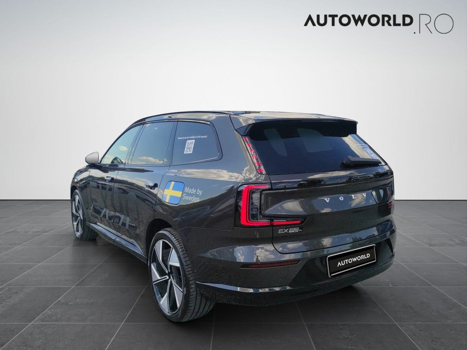 Volvo EX90
