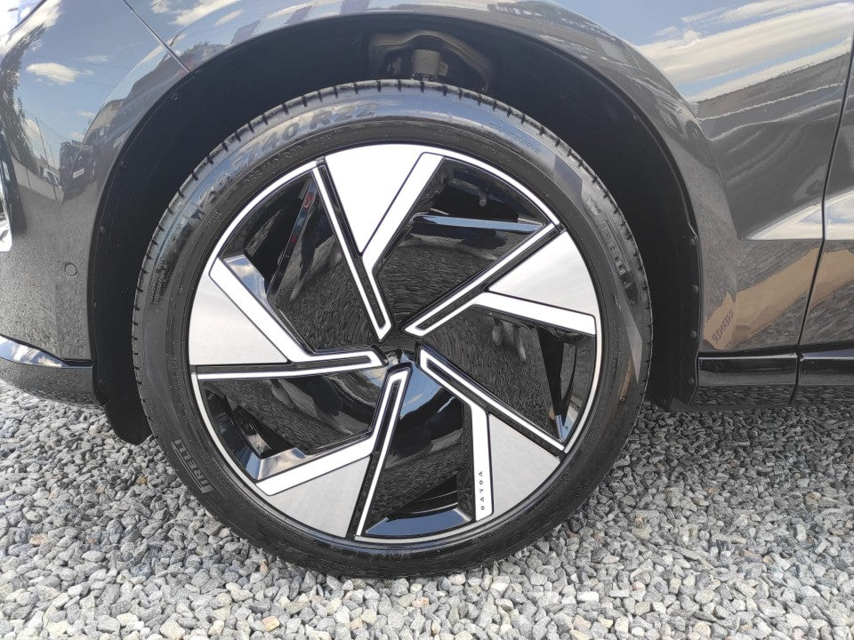 Volvo EX90