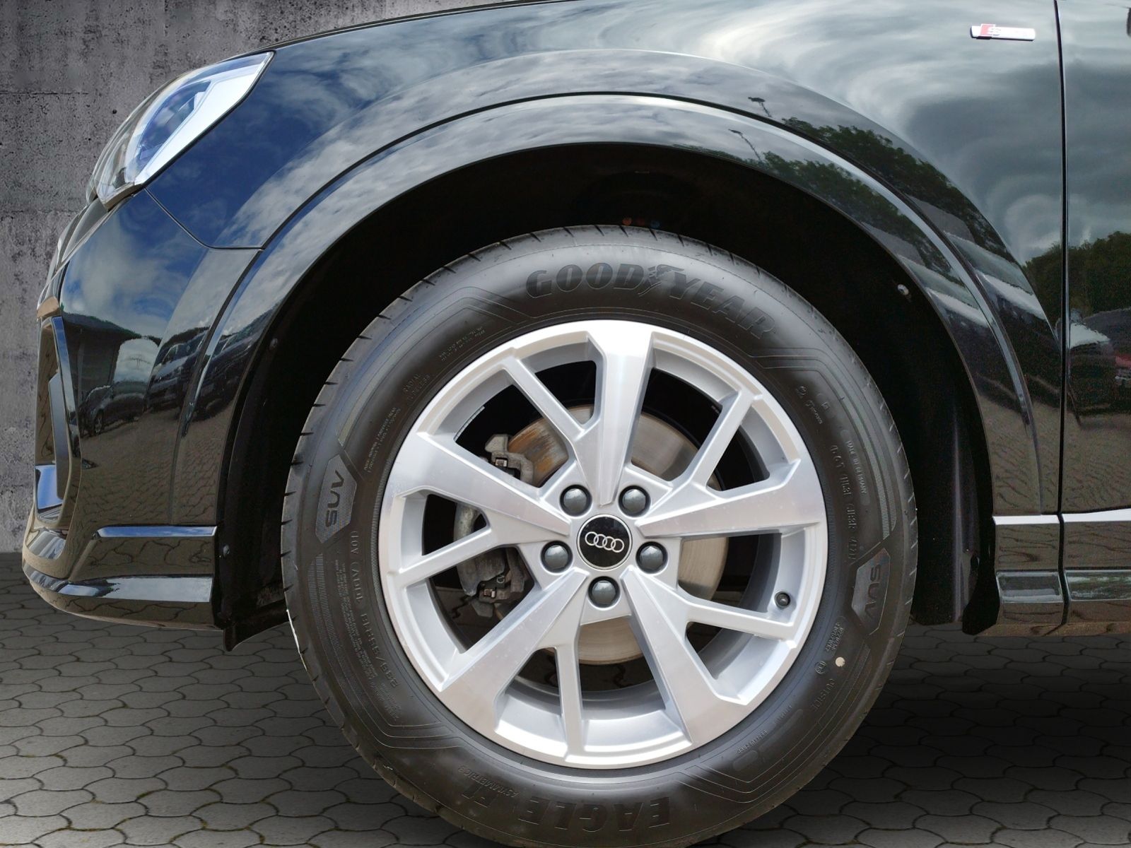 Audi Q3 S line 35 TDI quattro S-tronic - Samsaru's Car Outlet
