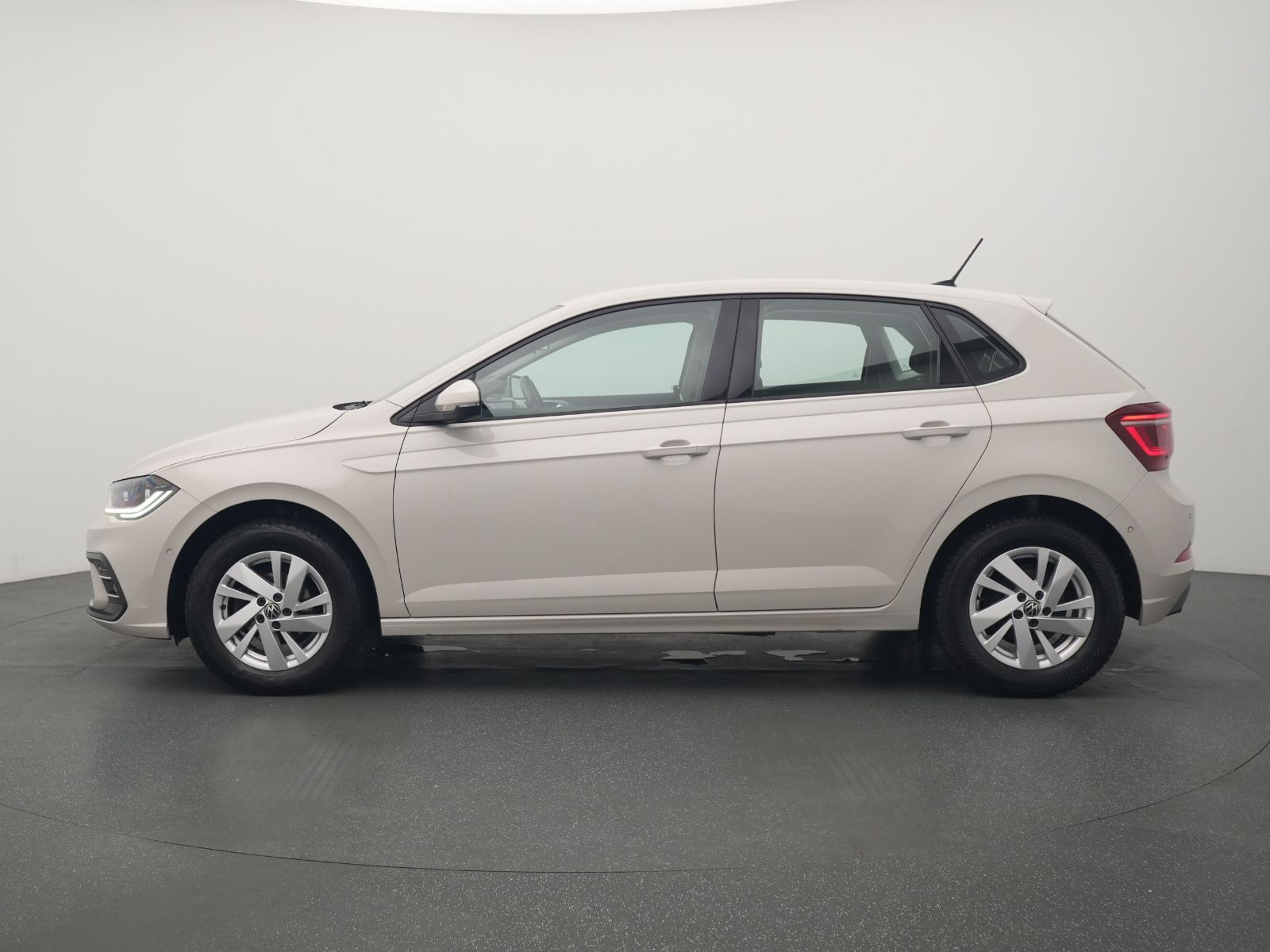 Volkswagen Polo Style DSG - Samsaru's Car Outlet