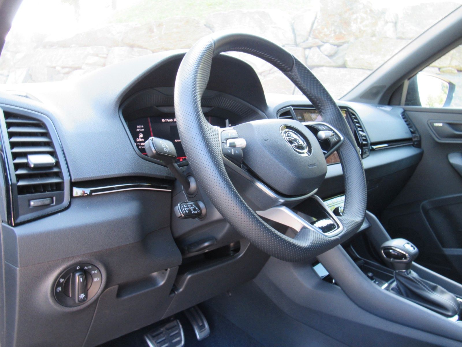 Skoda Karoq 2.0l TDI DSG 4x4 Sportline AHK 360° CANTON