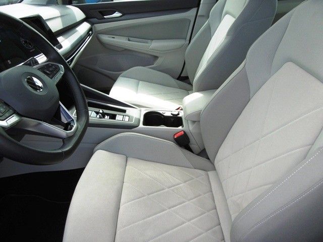Volkswagen Golf VIII Variant 2.0 TDI Style - Samsaru's Car Outlet