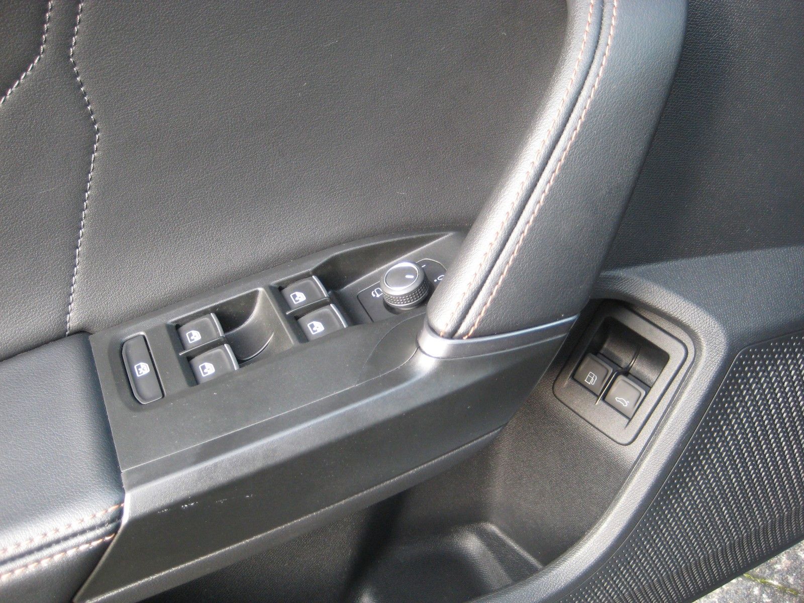 Cupra Formentor VZ 1.4 e-HYBRID DSG/LED/NAVI/SHZ/AHK