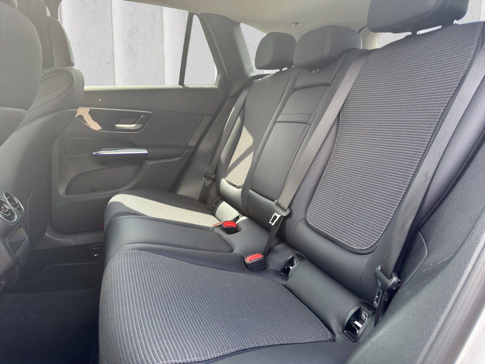 Mercedes-Benz GLC 200 Avantgarde 4M - Samsaru's Car Outlet