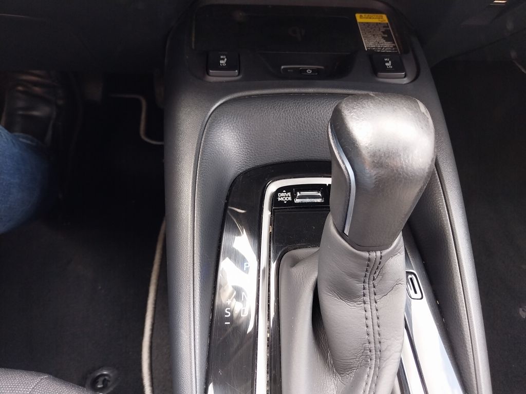 Toyota Corolla 2.0 Hybrid Touring Sports - Samsaru's Car Outlet