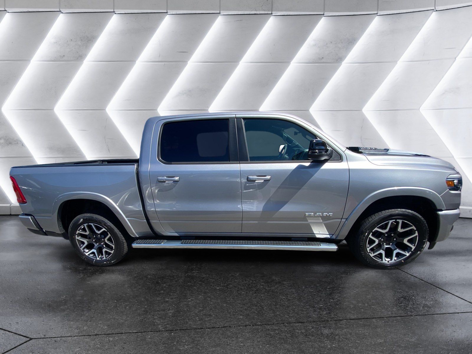 Dodge RAM 1500 Laramie Sport NAP-Bügel*Bakflip