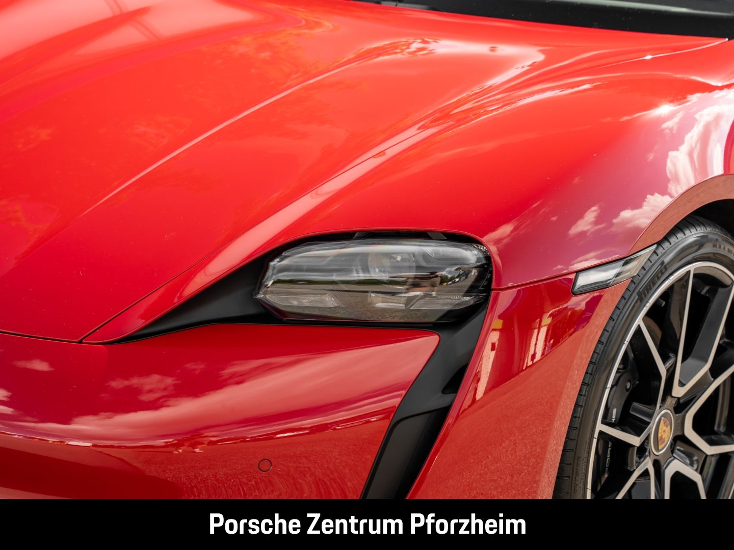 Porsche Taycan Sport Turismo PASM SurroundView InnoDrive