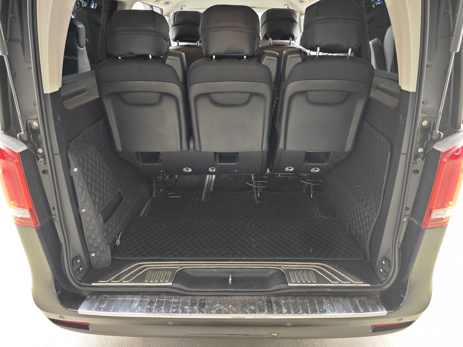 Mercedes-Benz V 250 Avantgarde - Samsaru's Car Outlet