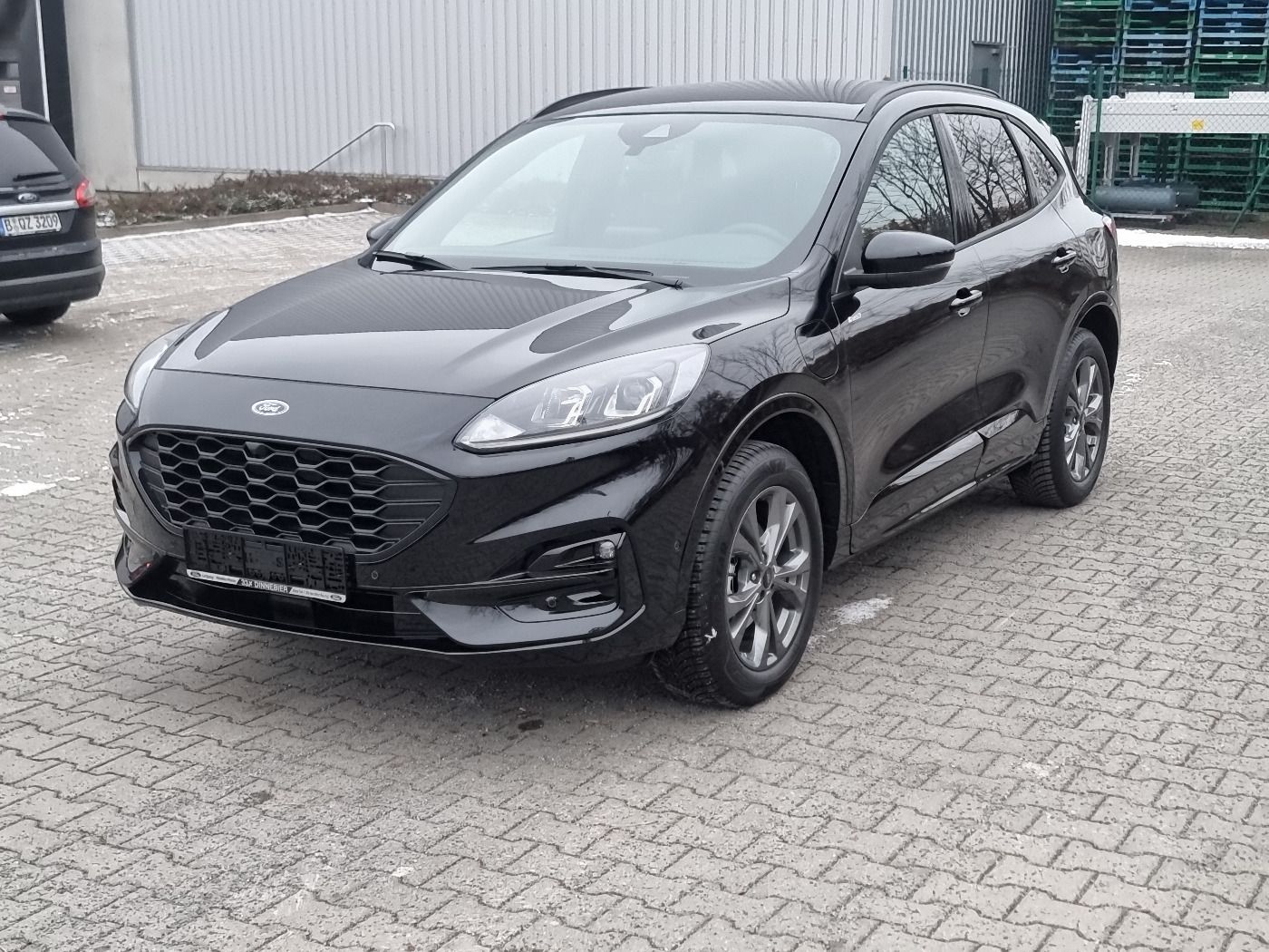 Ford KUGA ST-Line - Samsaru's Car Outlet