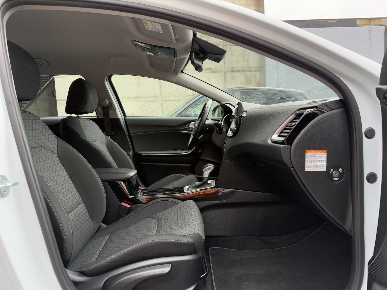 Kia Ceed Plug-in Hybrid Vision - Samsaru's Car Outlet