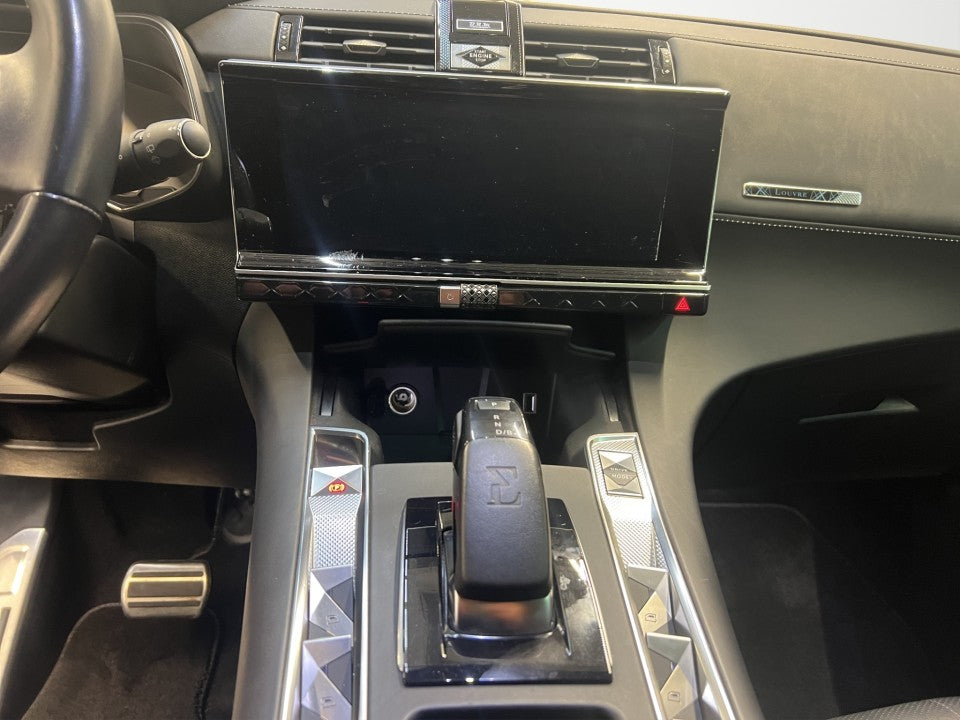 DS Automobiles DS 7 Crossback plug-in hibrid 180CP "LOUVRE"
